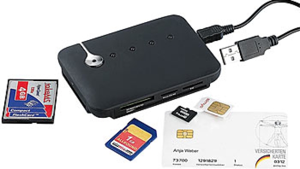 c-enter zeigt Multi-Card- und SIM-Reader mit aktivem USB-2.0-Hub